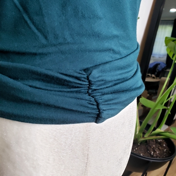 ⭐ Tart Teal Halter Top - Picture 4 of 6